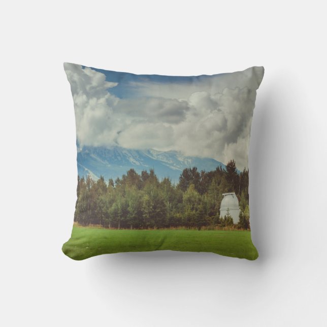 Mountain observatory cushion (Front)