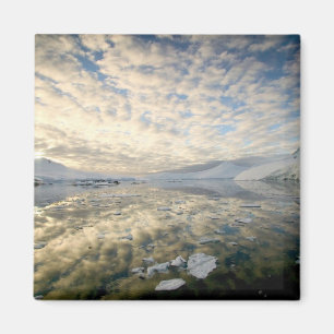 Mountain Ranges around Port Lockeroy with Magnet