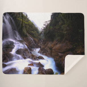 MOUNTAIN STREAM SHERPA BLANKET