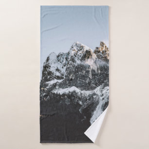 MOUNTAIN WITH SNOW CAP DURING DAYTIME BATH TOWEL
