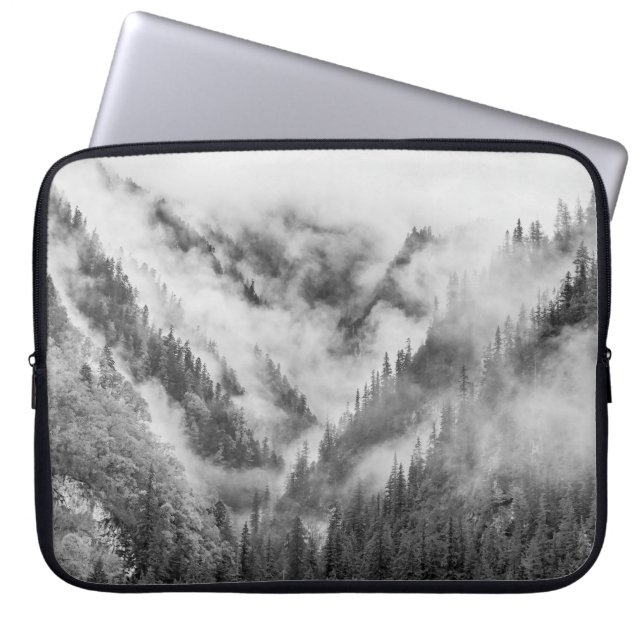 Mountains in the mist. laptop sleeve (Front)