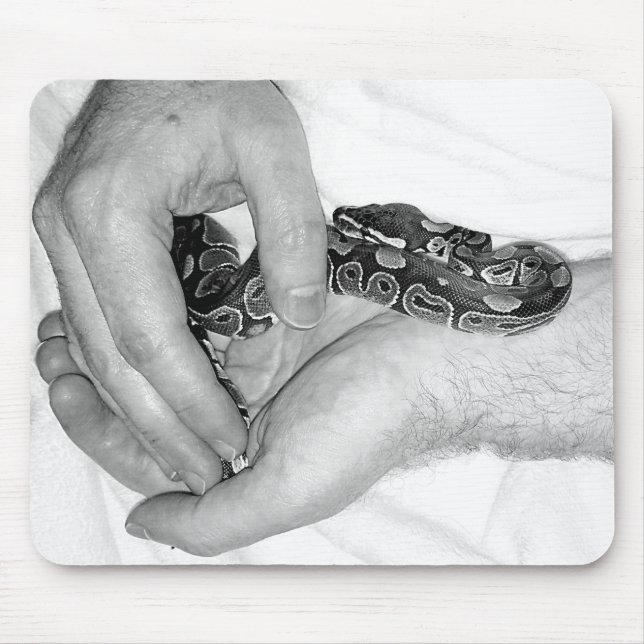 Mouser pad! Baby Nova morph BP in hands Mouse Mat (Front)