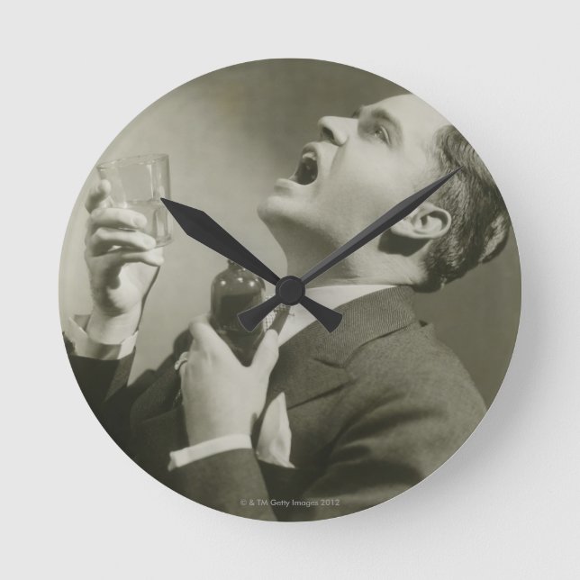 Mouthcare Round Clock (Front)