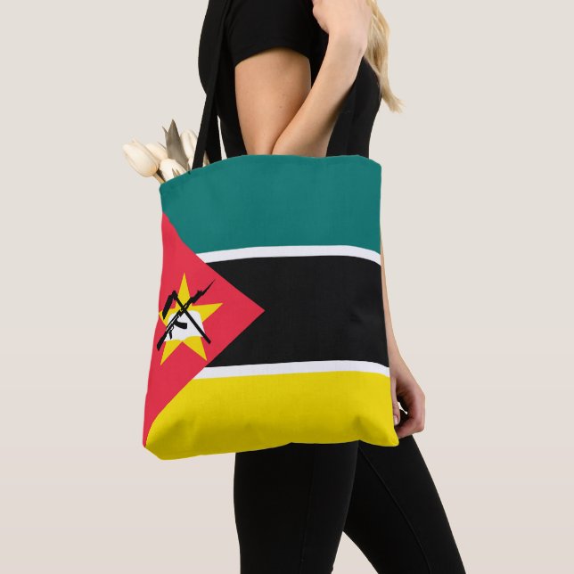 Mozambique flag tote bag (Close Up)