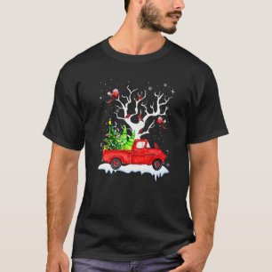 Mqoo Cardinal Truck Christmas Tree Merry Xmas Card T-Shirt