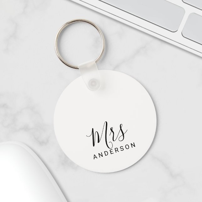 Mr and Mrs | Black and White Modern Script Wedding Key Ring (Creator Uploaded)