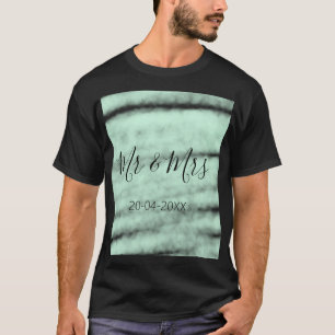 Mr & Mrs add family name date year wedding favor g T-Shirt