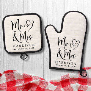 Mr Mrs Hearts Monogram Wedding Oven Mitt & Pot Holder Set