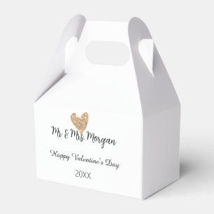 Mr & Mrs name happy Valentine's day gold heart Favour Box