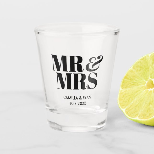 Mr & Mrs Personalised Wedding Favour Shot Glasses (Front)