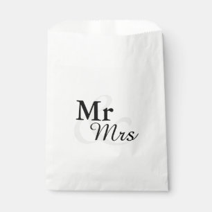 Mr &Mrs Simple Elegant Typography Wedding Favour Bags