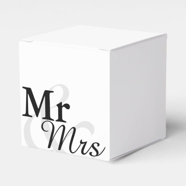 Mr&Mrs Simple Elegant Typography Wedding Favour Box (Front Side)