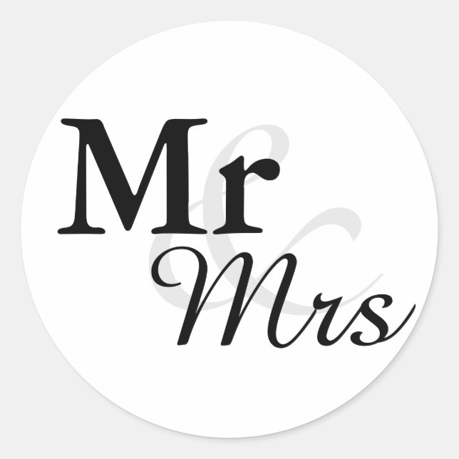 Mr&Mrs Simple Elegant Typography Wedding Favour Classic Round Sticker (Front)