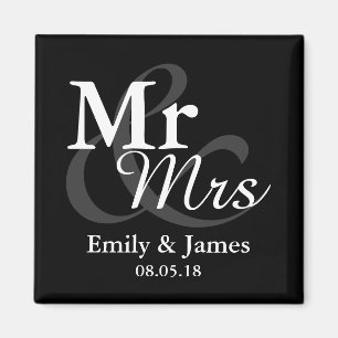 Mr&Mrs Simple Elegant Typography Wedding Favour Magnet