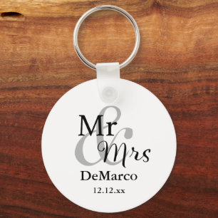 Mr & Mrs Wedding Favour Keyring Name/Date Photo