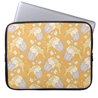 Mug with beer cartoon seamless pattern. Alcohol dr Laptop Sleeve