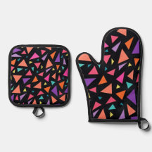 Multi-colored triangle geometric pattern