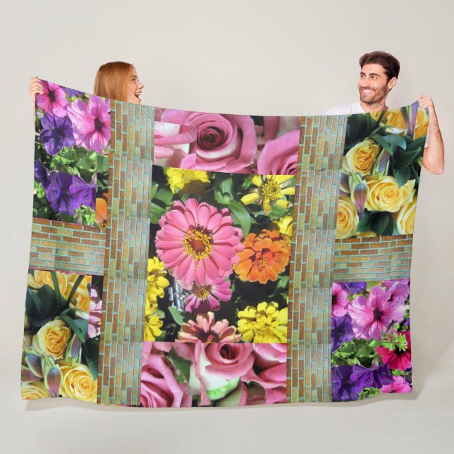 Multi-Coloured Flowers Fleece Blanket (In Situ)