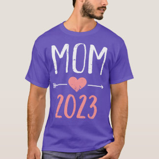 Mum 2023 for pregnancy announcement 2 T-Shirt