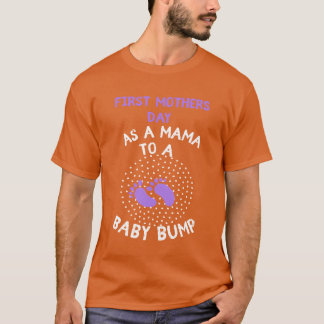 Mum Announcement Baby Bump Momo Be First Mothers g T-Shirt