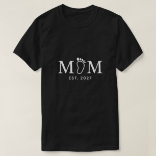 Mum Est. 2027 Baby Footprint   New Mum Gift T-Shirt
