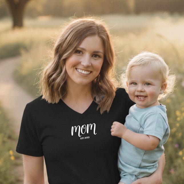 Mum Established New Mum Gift T-Shirt (Creator Uploaded)