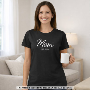 Mum Established New Mum Gift T-Shirt