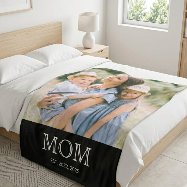 Mum Established Photo Black  Fleece Blanket (Creator Uploaded)
