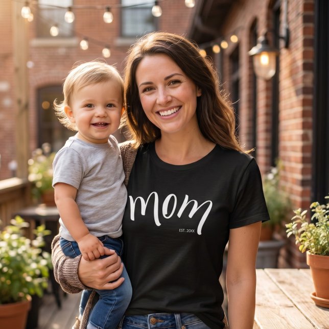 Mum Established Script Minimalist Year New Mama T-Shirt (Creator Uploaded)