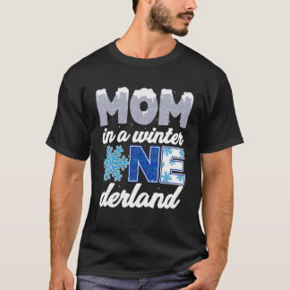 Mum In A Winter Onederland 1st Birthday Party Deco T-Shirt