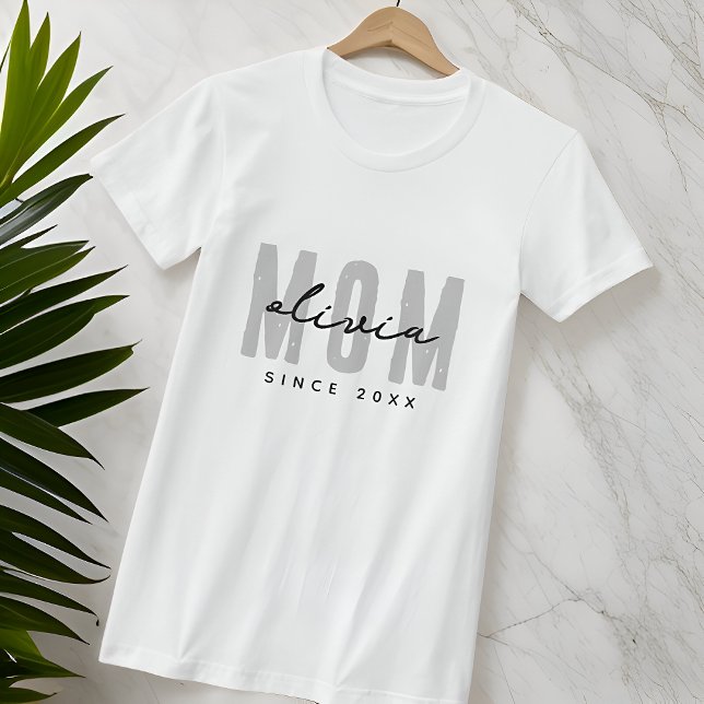 Mum Since 20XX Modern Simple Preppy T-Shirt (Creator Uploaded)