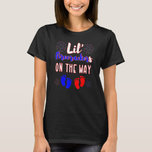Mum To Be Expecting Twins Announcement 4th Of July T-Shirt