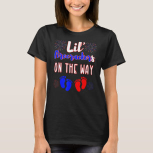 Mum To Be Expecting Twins Announcement 4th Of July T-Shirt