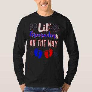 Mum To Be Expecting Twins Announcement 4th Of July T-Shirt