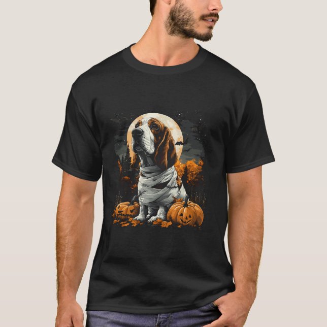 Mummy Basset Hound Pumpkin Scary Halloween Dog Lov T-Shirt (Front)