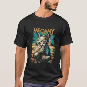 Mummy Cat Holding Ankh in Desert Pyramids Hallowee T-Shirt