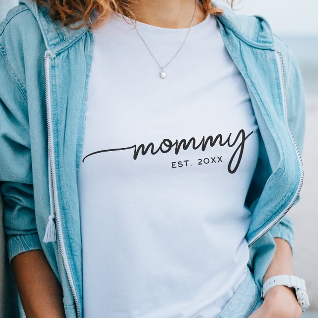 Mummy Elegant Typography Custom Date Gift For Mum  Sweatshirt (Creator Uploaded)