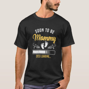 Mummy mother pregnant baby loading expecting mum T-Shirt