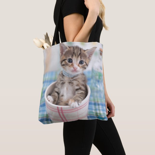 Munchkin Kitten With Pretty Ribbon Tote Bag (Close Up)