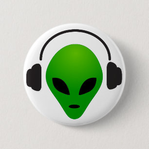 Music alien 6 cm round badge
