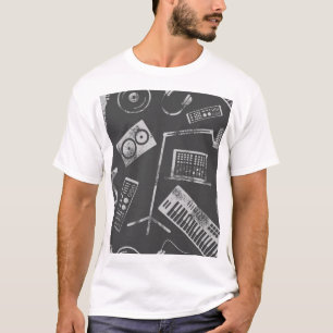 Music elements: vintage seamless background. T-Shirt