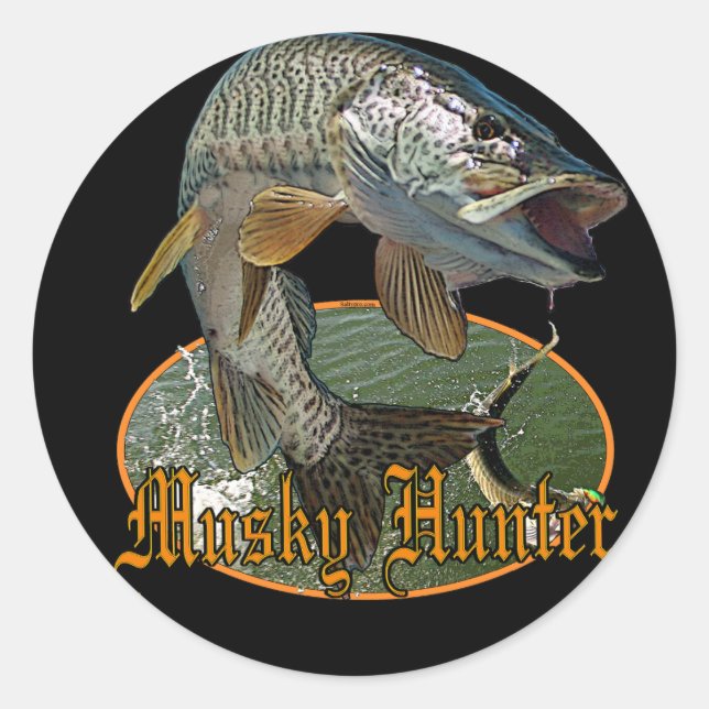 Musky Hunter 9 Classic Round Sticker (Front)