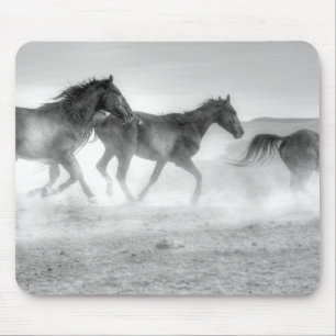 Mustang Run Mouse Mat