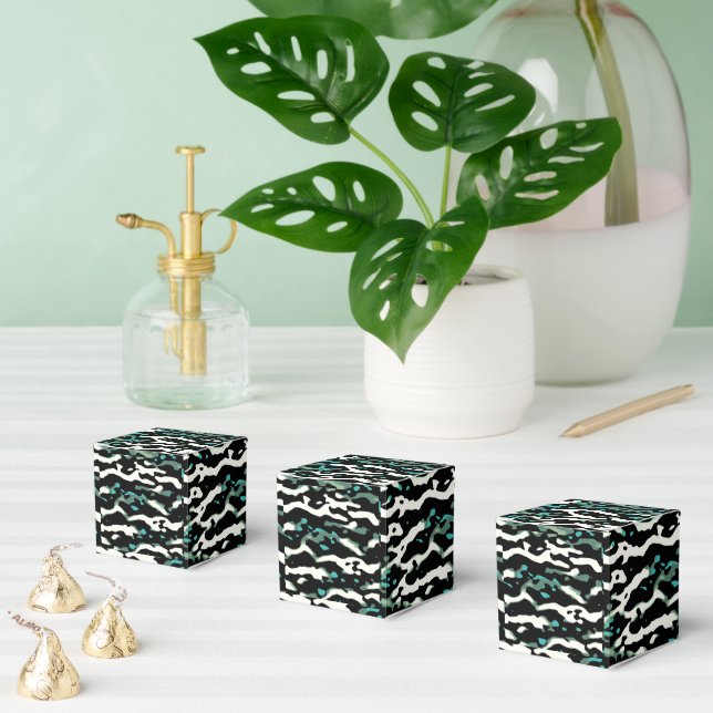 MVB Cameo Masculine Green 2 Design Favour Box (Multiple)