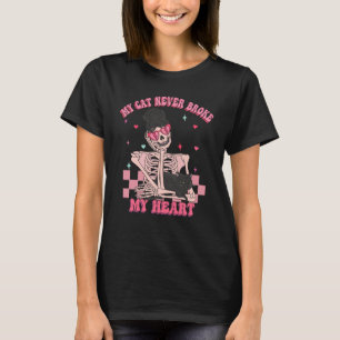 My Cat Never Broke My heart Anti Valentine's Day G T-Shirt