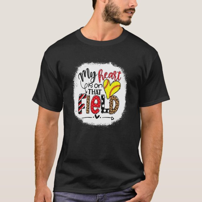 My Heart Is On That Field Softball Leopard Softbal T-Shirt (Front)