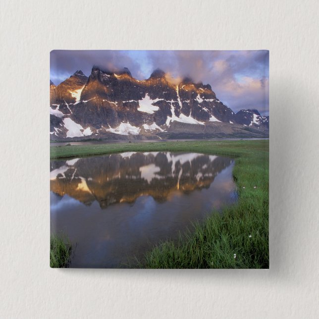 NA, Canada, Alberta, Tonoquin Valley. Jasper 15 Cm Square Badge (Front)