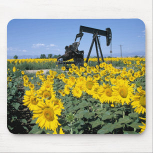 Na, USA, Colorado, Sunflowers, Oil Derrick Mouse Mat