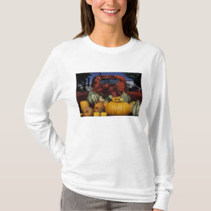 NA, USA, New Mexico, Taos. Chile stand. T-Shirt