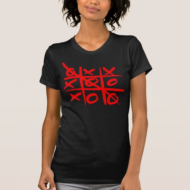 Naive alternative design, grungy tic tac toe T-Shirt (Front)